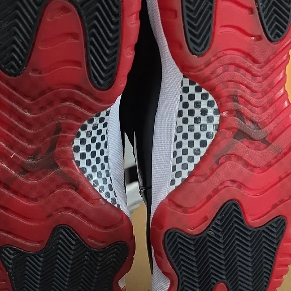 Jordan Men's Black and Red High-Top Sneakers - Picture 13 of 13